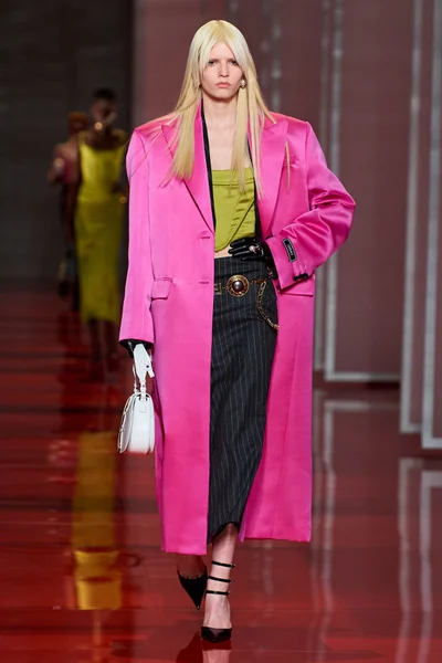 Look 9